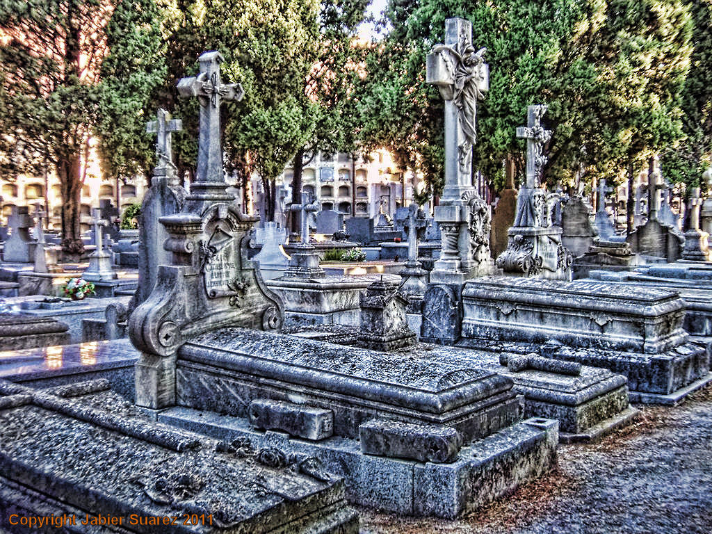 Decay Art and Urbex: Necropolis de San Isidro (Madrid - España)
