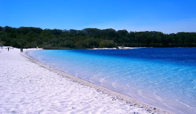 10 Pantai Paling Berbahaya di Dunia