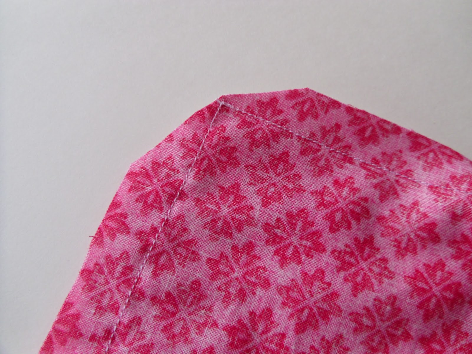 Ameroonie Designs How to make an envelope closure pillow back