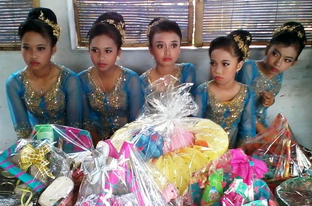 TULADHA ATUR PANAMPI PASRAH LAMARAN uwong JAWA