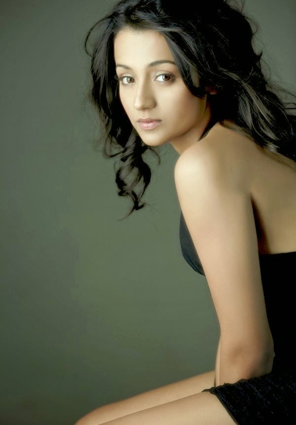 Trisha showing hot boobs hd wallpapers Trisha showing hot boobs hd wallpapers