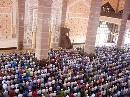 Tata cara pelaksanaan Shalat Jumat secara umum Tata cara pelaksanaan Shalat Jumat secara umum