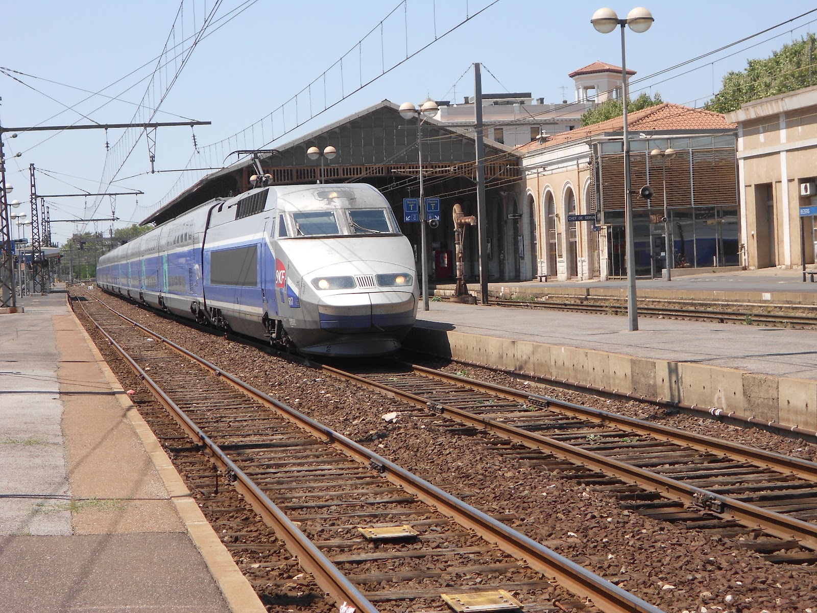 LA PASSION DU TRAIN Gare de Béziers