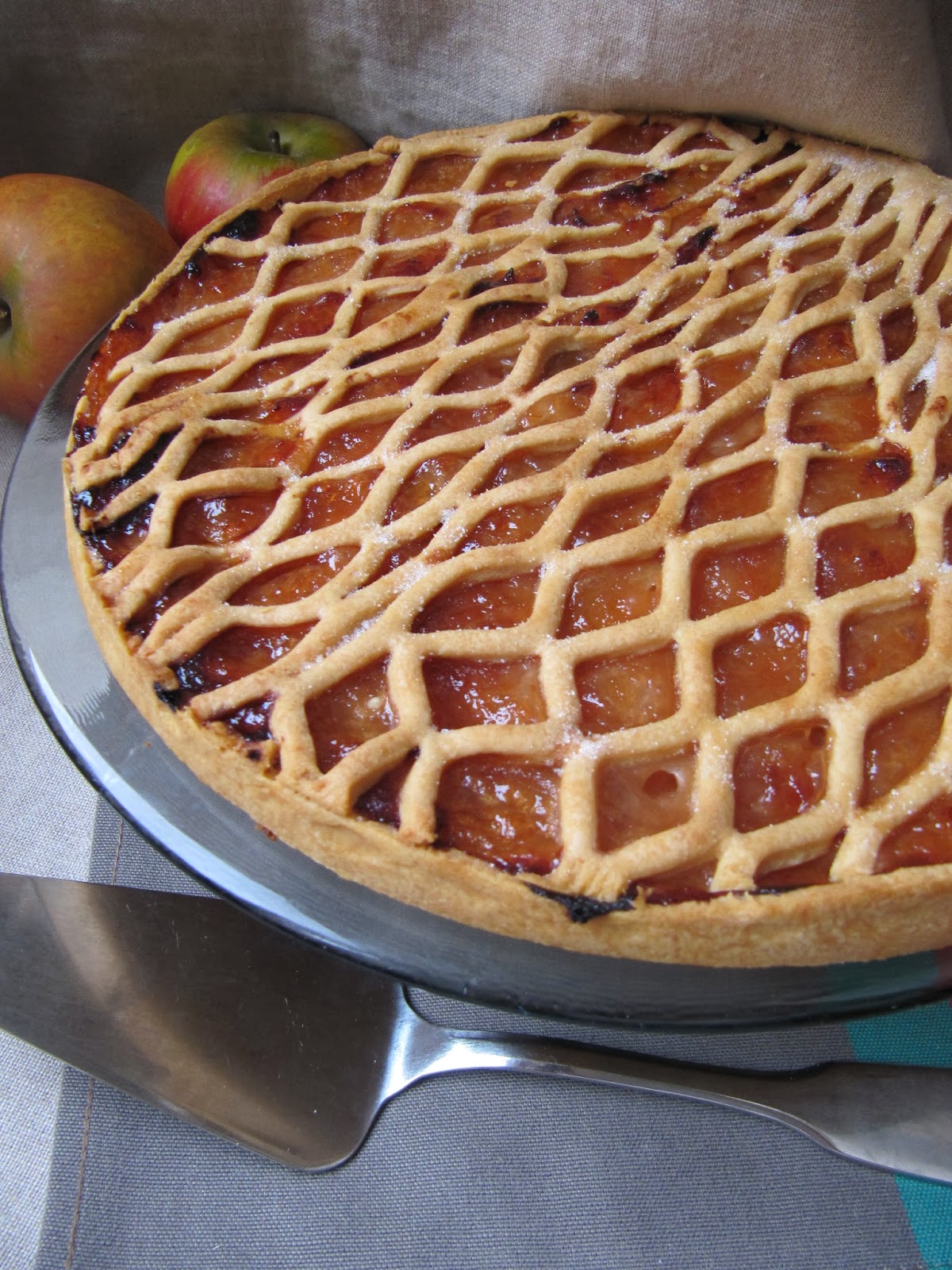 La cuisine d'ici et d'ISCA Tarte grillagée à la compote de pomme