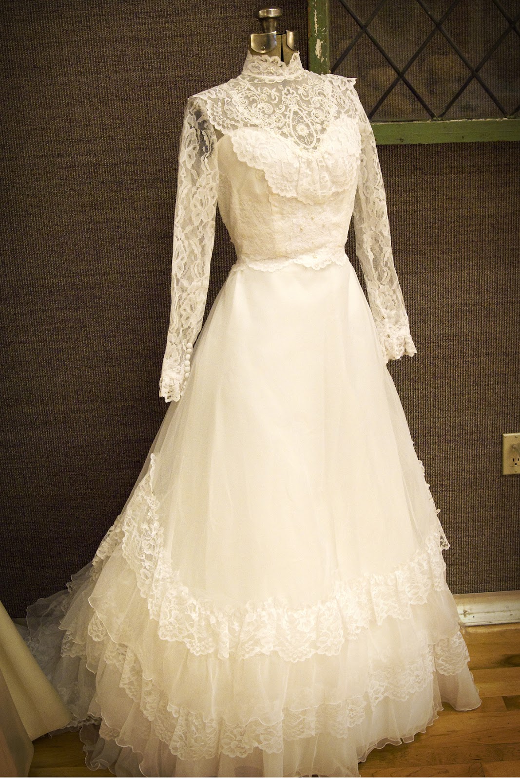Lace wedding dress kijiji edmonton