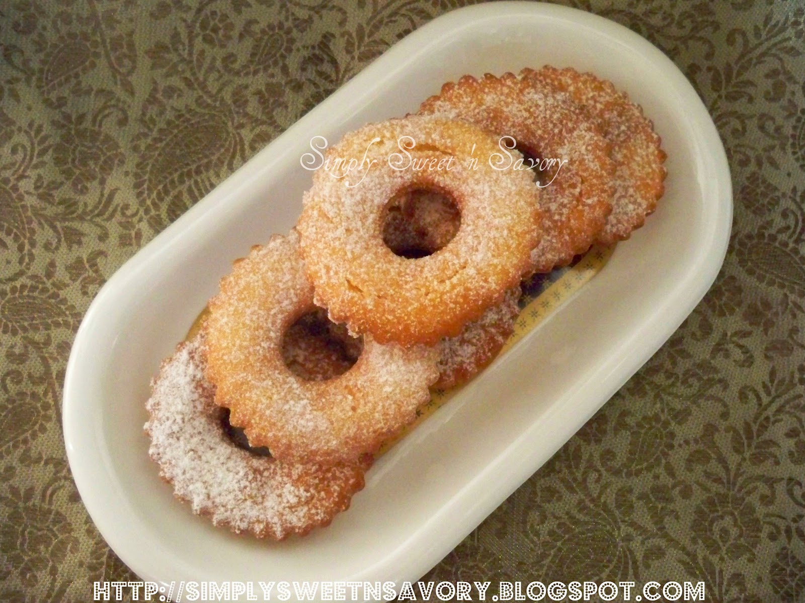 Simply Sweet 'n Savory Fried Doughnuts ( Cake Doughnuts ) No yeast