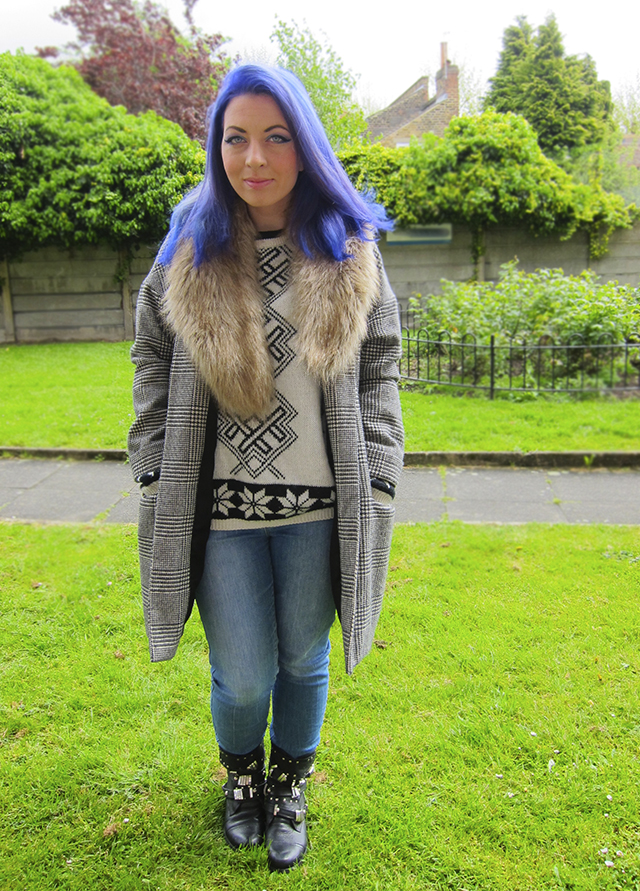 How I wear Biker Boots & A Chunky Jumper that's so yesterday