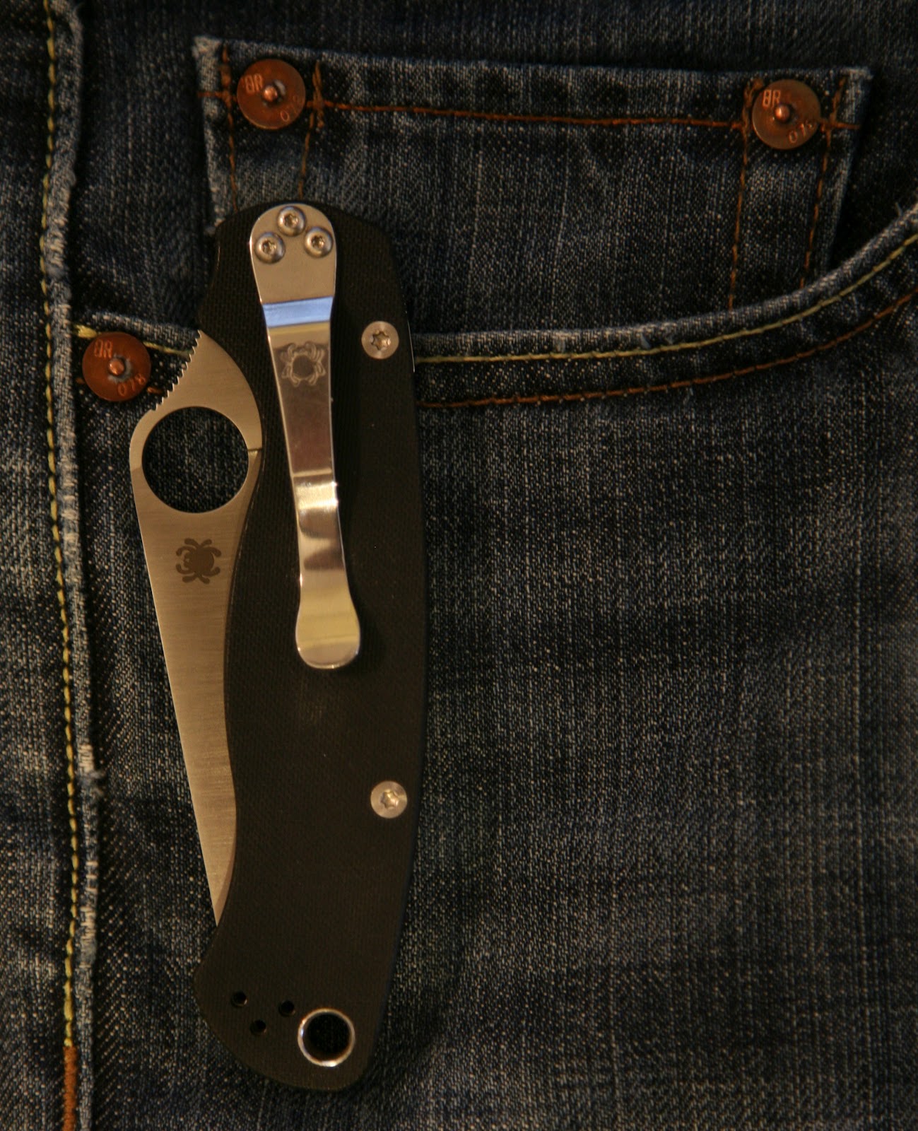 Pocket Philosophies Tip Up vs. Tip Down Carry OR Why I Carry Tip Up