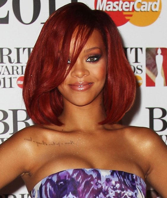 Which Rihanna Look Should I dO?