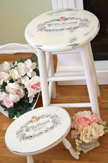 The Polka Dot Closet: Fancy Stools and the Naturalizer Shoe Winner