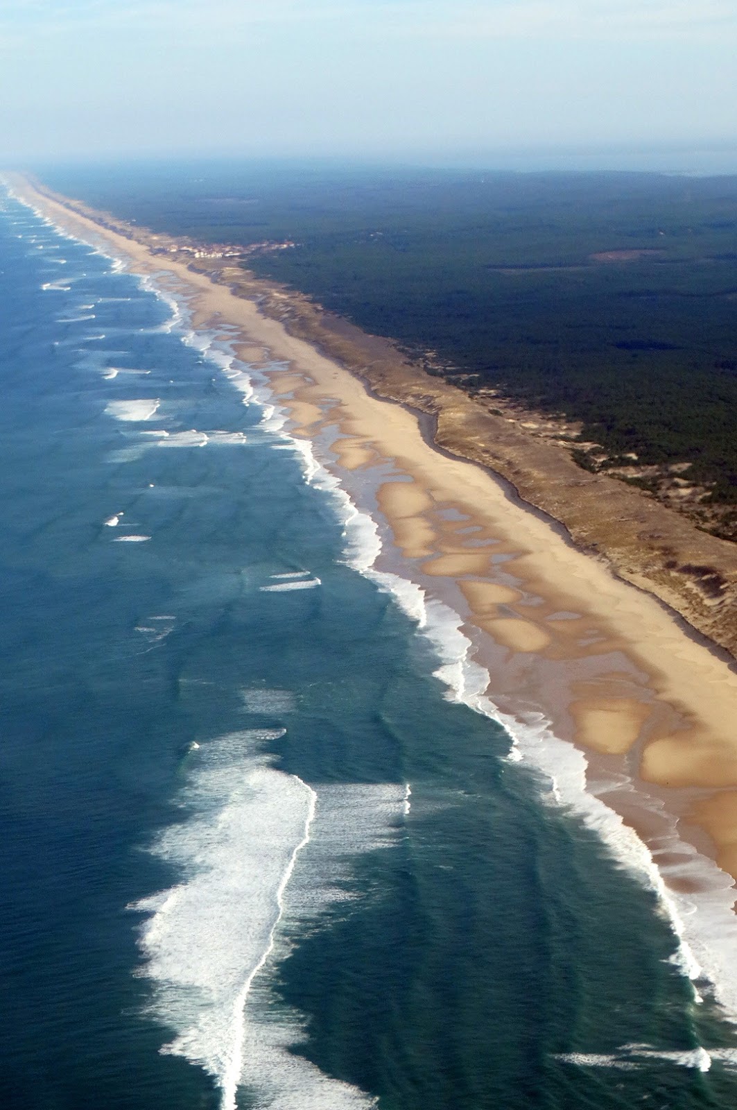The Atlantic coast, the Gironde estuary and the Médoc... as viewed from
