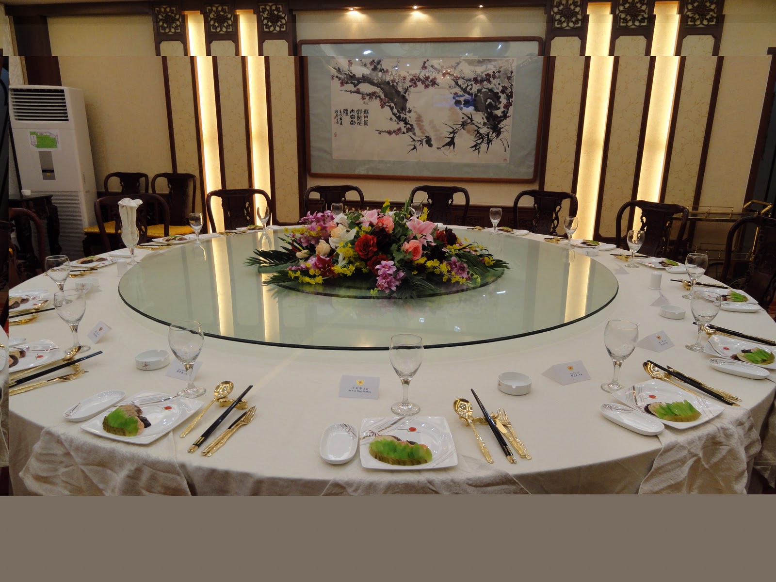 Sirahclub.com: Samples of table layout for a DINNER