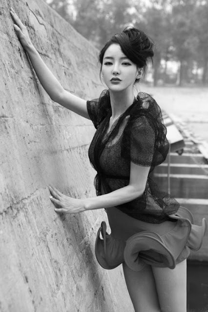 Model Li Ying Zhi