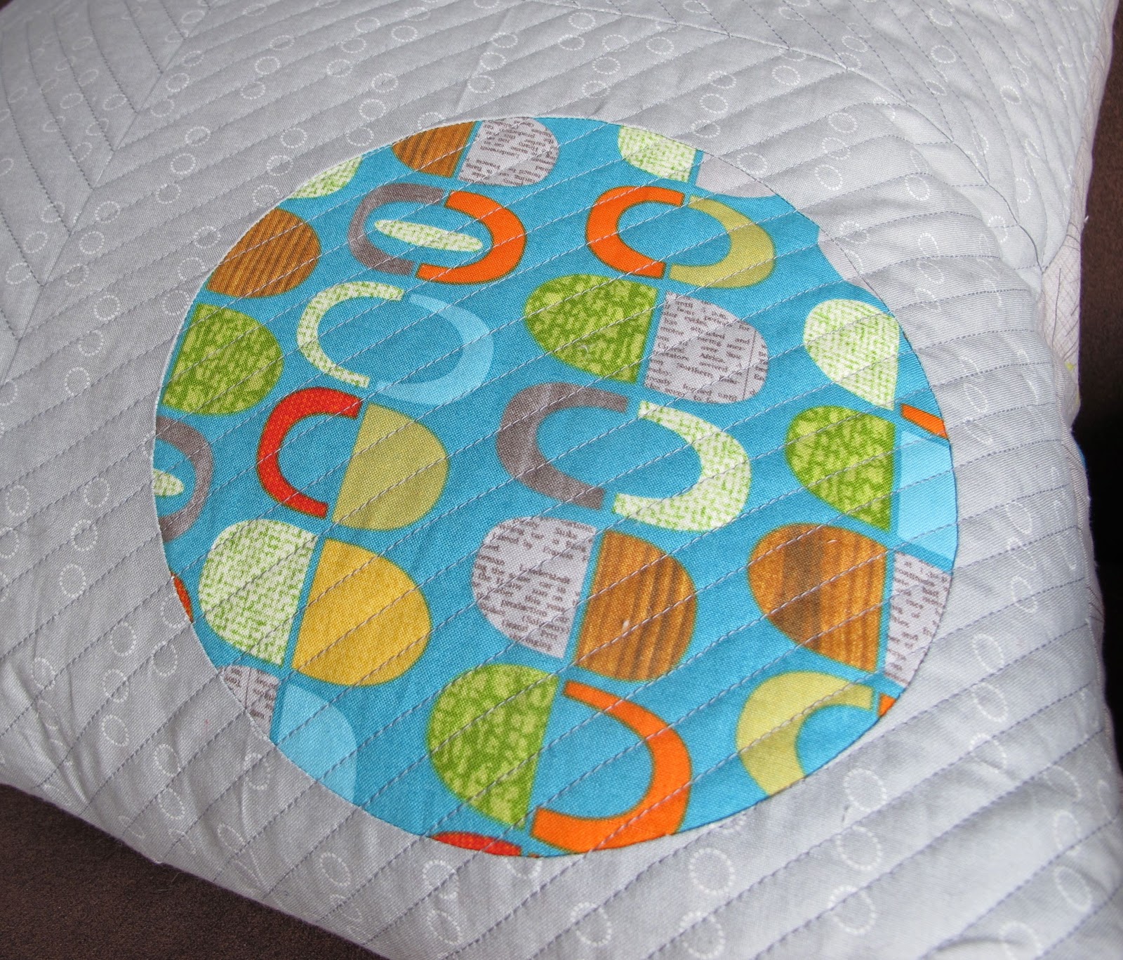 Dining Room Empire Graphic Circle Pillow Or How I'm Using my Craftsy Stepouts