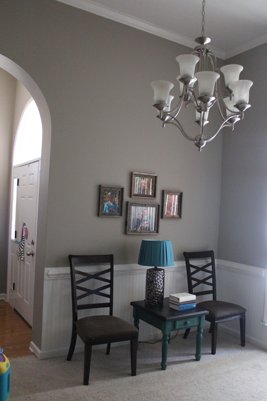 Callie's Crafts: Beadboard Wallpaper in Living Room