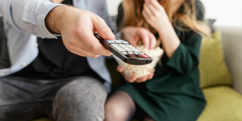 tv-online.jpg-「線上看電視」網頁版﹍沒看第四台後的選擇,除了 Youtube 直播新聞還有「隨選隨看」完整節目頻道彙整