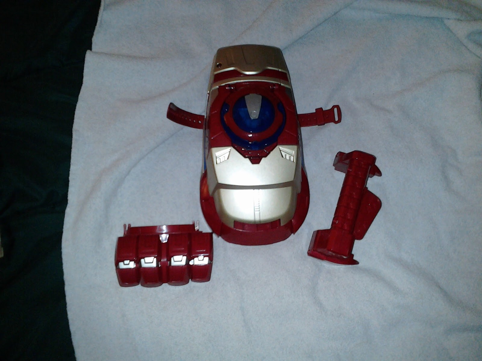 iron man 3 motorized arc fx gauntlet