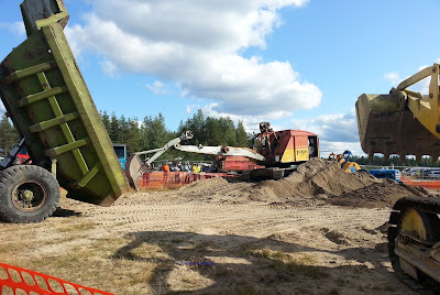 Exhibition for land construction and environmental maintenance machines Maxpo Hyvinkää 2015