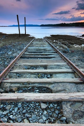 Tracks to Nowhere Tracks to Nowhere