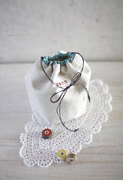 Small Drawstring Gift Bag DIY Tutorial Ideas!