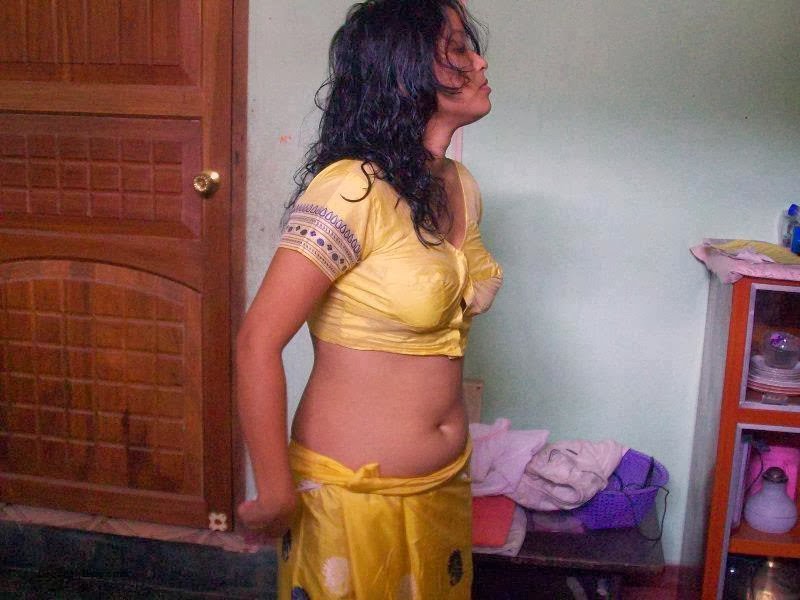 Amateur mature indian bhabhi changing photos