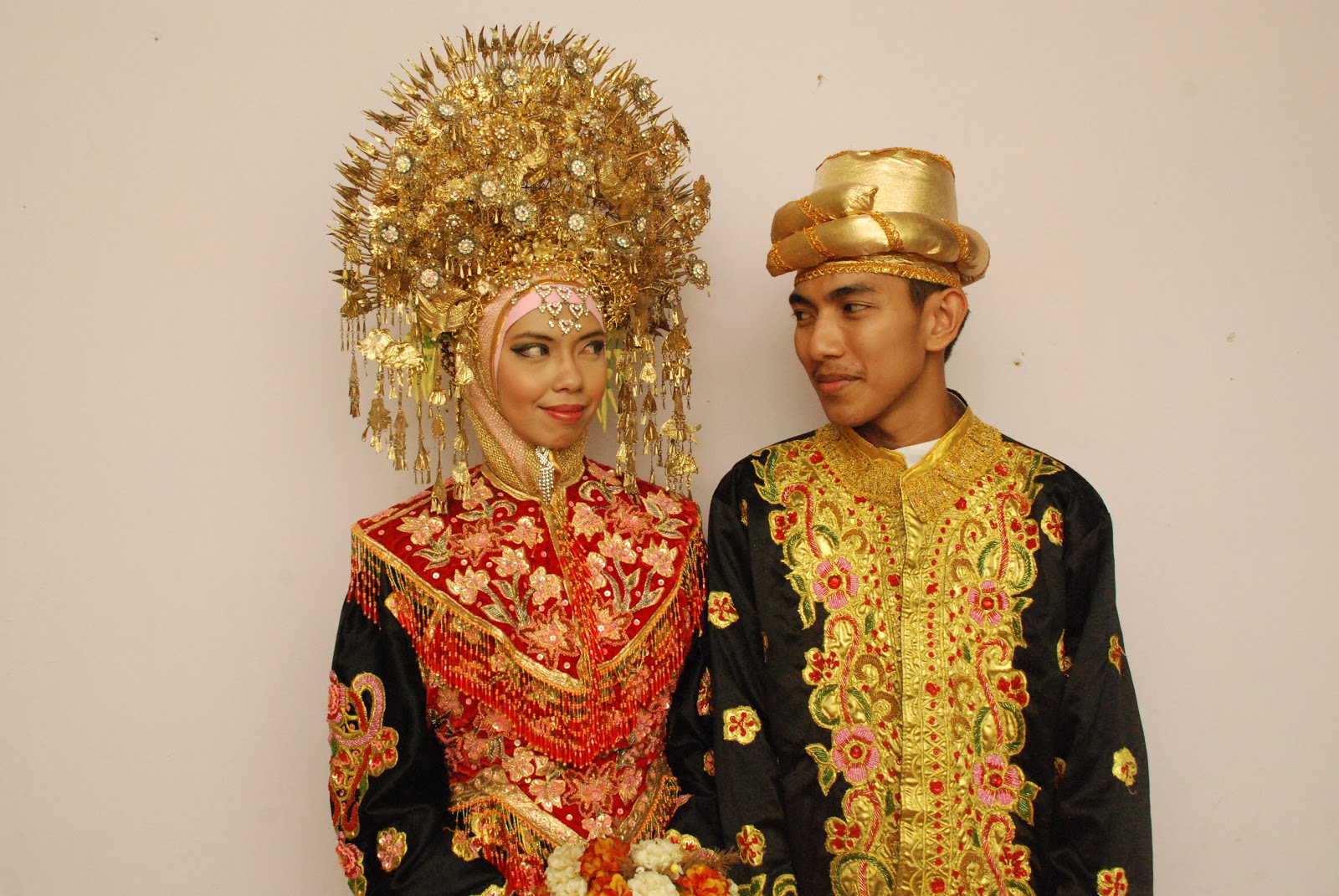  baju pernikahan adat minang
