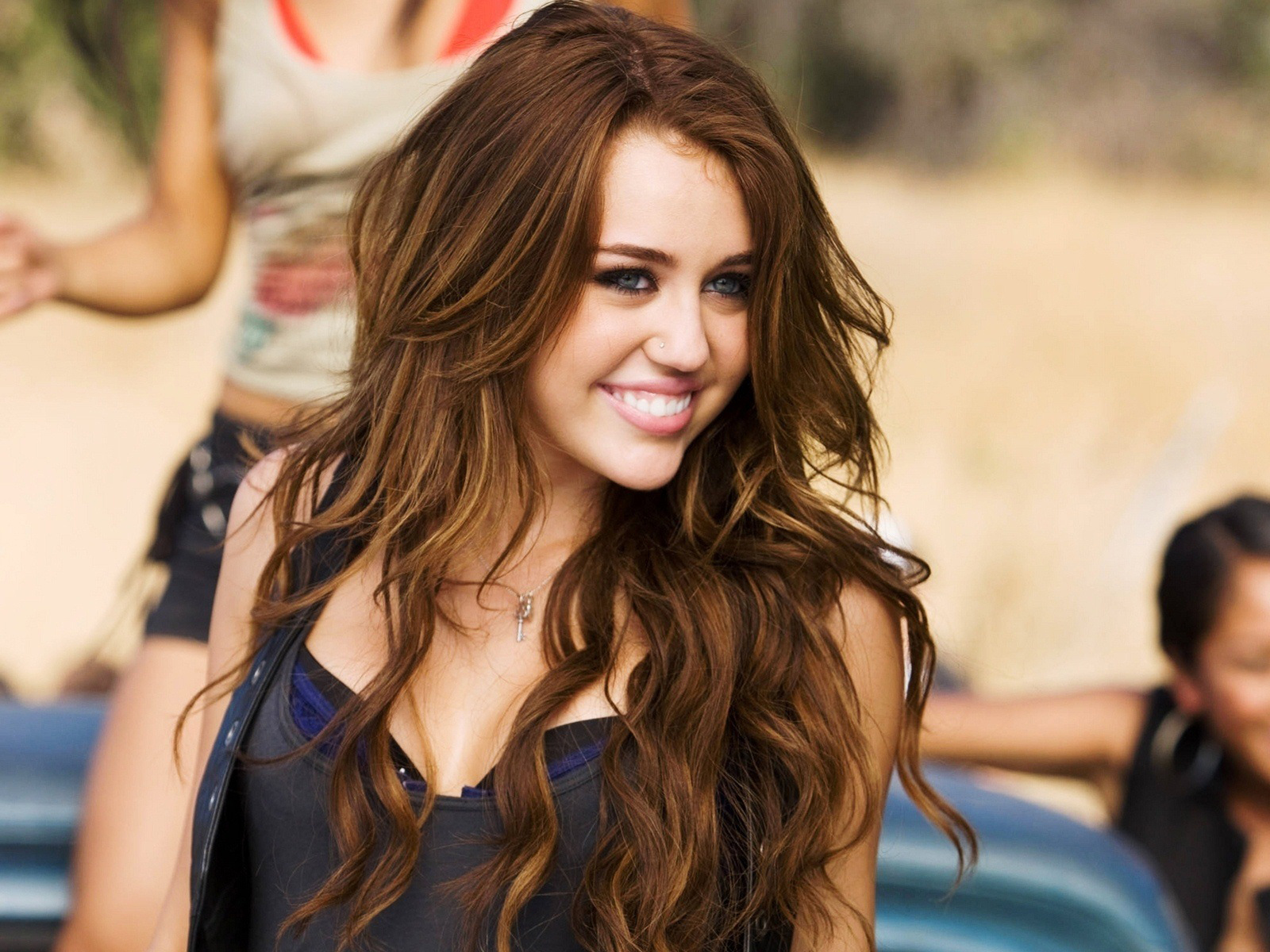 Girls Hot Media miley cyrus 2012