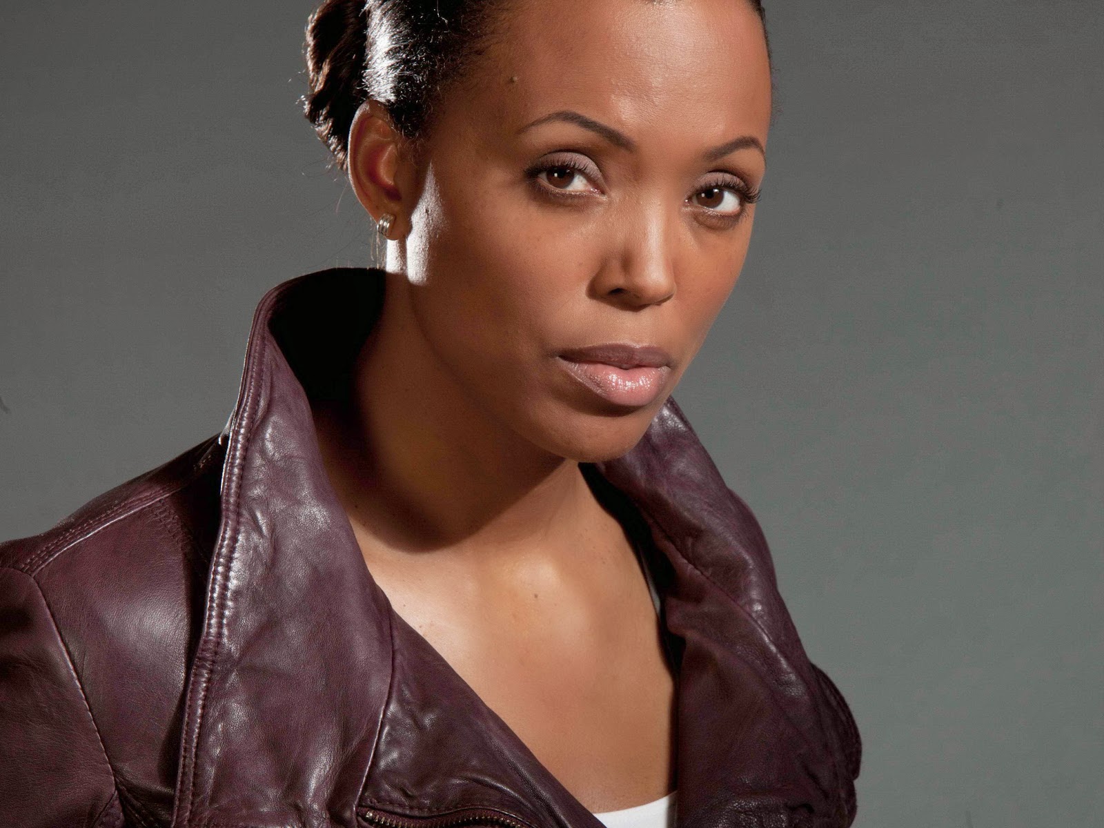 Celebrity HD Wallpapers: Aisha Tyler HD Wallpapers