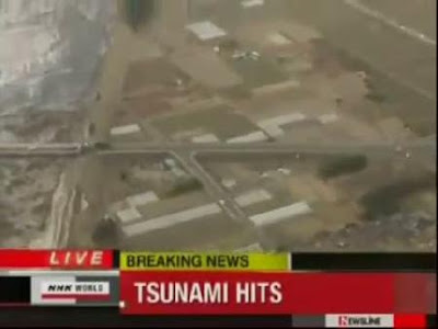 Japonyada Yaşanan Tsunami Felaketinde Ufo Görüntülendi Japonyada Yaşanan Tsunami Felaketinde Ufo Görüntülendi