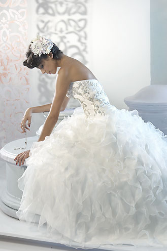 Simple beautiful wedding dresses By comparison that you can get you can 