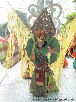 Fashion Show UNY tarian putra Fashion Show UNY tarian putra