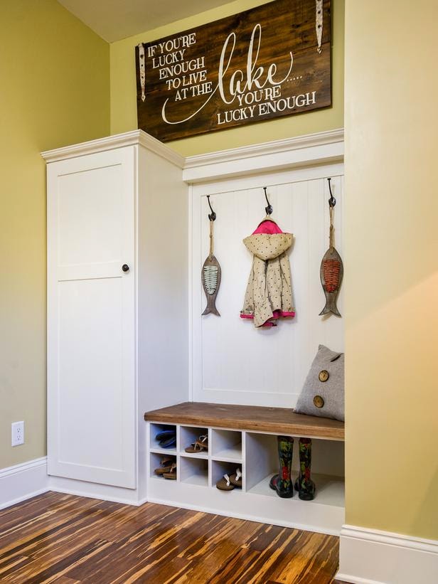 if you're lucky enough to live at the lake entry Signs for the Lake House, lucky enough to live at the lake, lake house decor, lake decor, lake house decorating, lake house decorating ideas