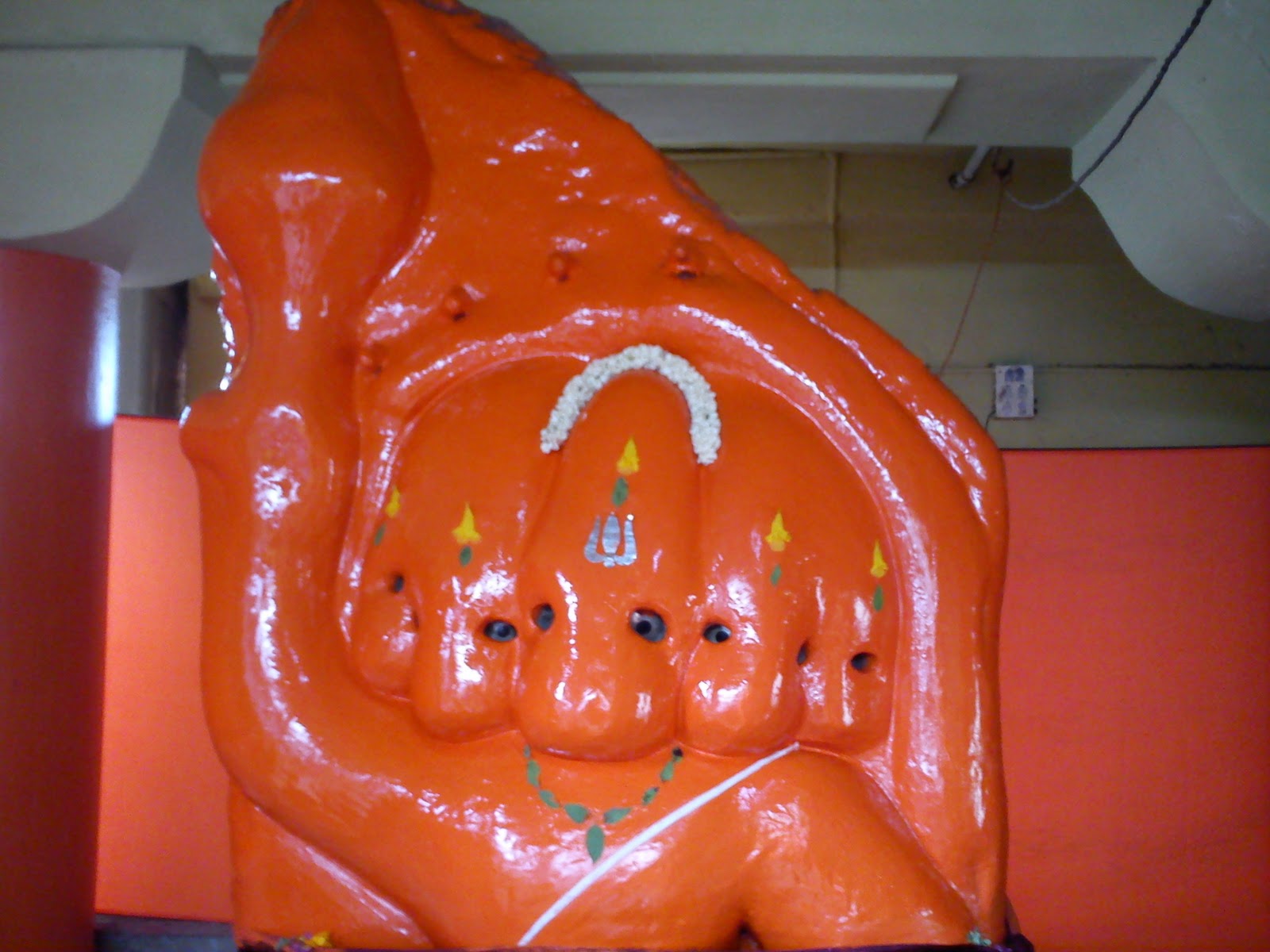 http://4.bp.blogspot.com/-VDfhnoYPmXY/Tk1n_1gBhOI/AAAAAAAAAMg/fNkE2Xam1DI/s1600/panchmukhi-hanuman-rameshwaram.jpg