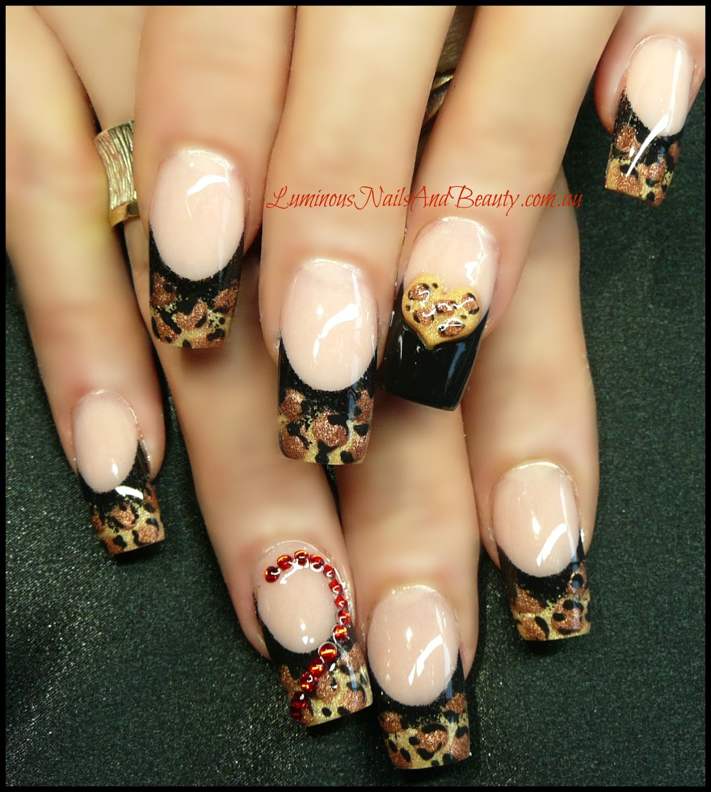 The Exciting Fake glitter gold nail designs Digital Imagery The Extraordinary Fake glitter gold nail designs Photo