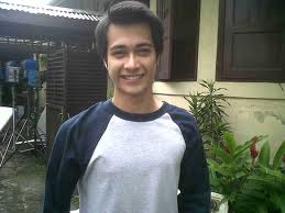 foto kevin putih abu-abu foto biodata kevin putih abu abu