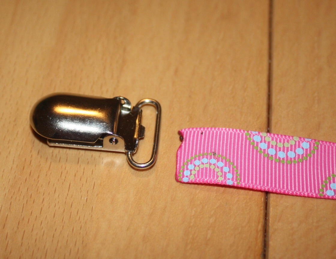 Yummy Mummys' Dummy Clips How to make a dummy clip....safely!