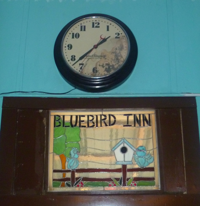 Blog 1446 The Bluebird Inn, Bickleton, WA 5/21/2011