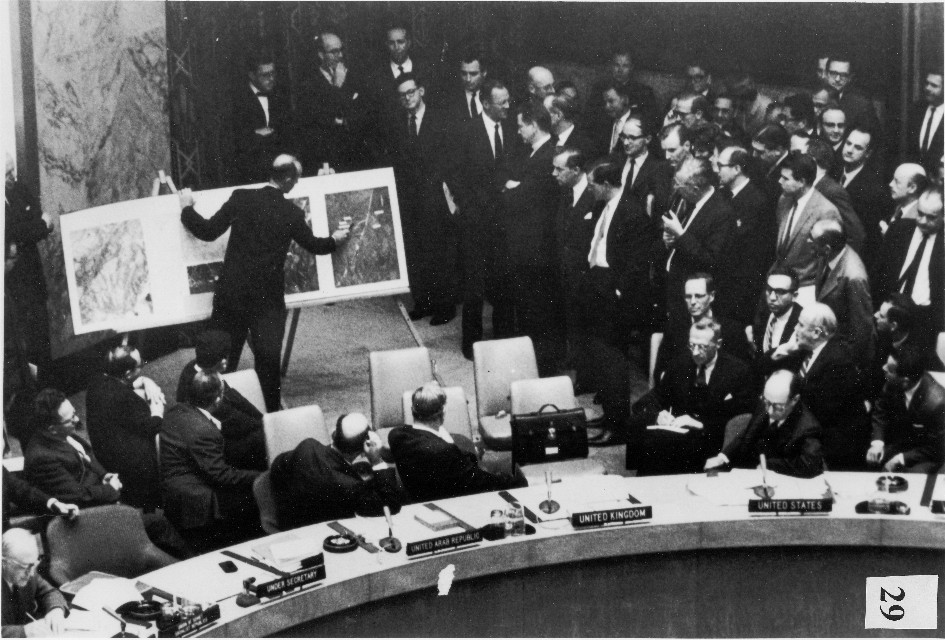 cuban missiles crisis essay cuban missiles crisis essay