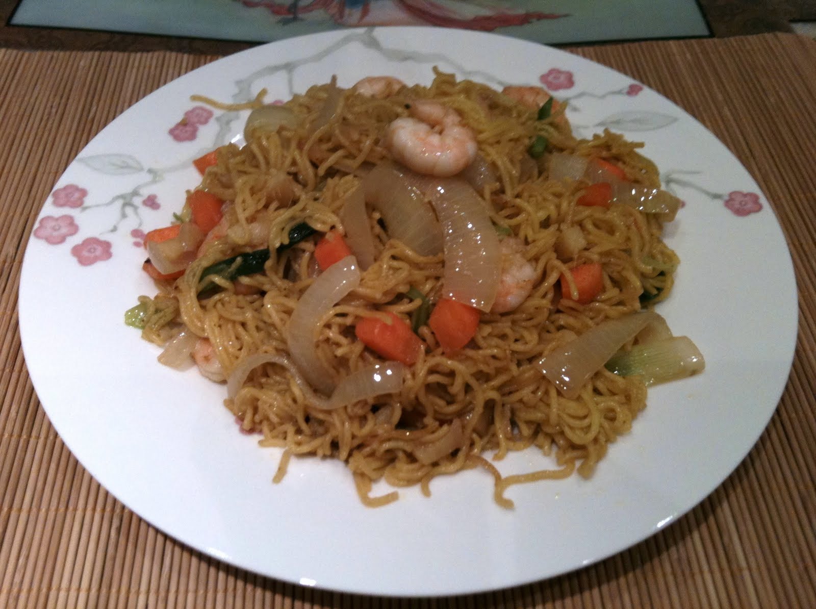 Thai food explained Stir fried egg noodles with fresh ginger