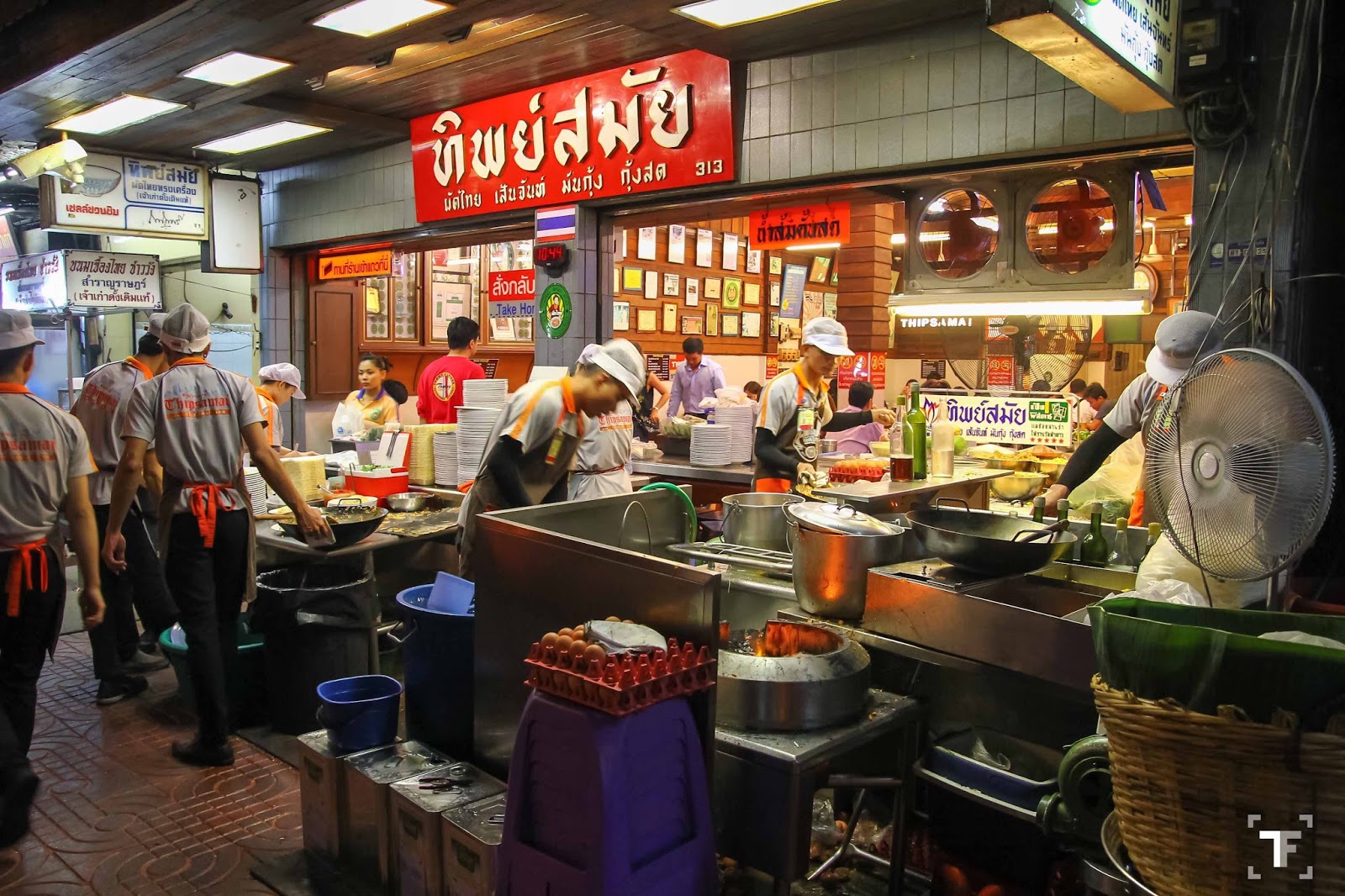 Travel Foodie: [FOOD] 20150114 Pad Thai Thip Samai (Prathuphi Pad Thai) @ Phra Nakhon, Bangkok