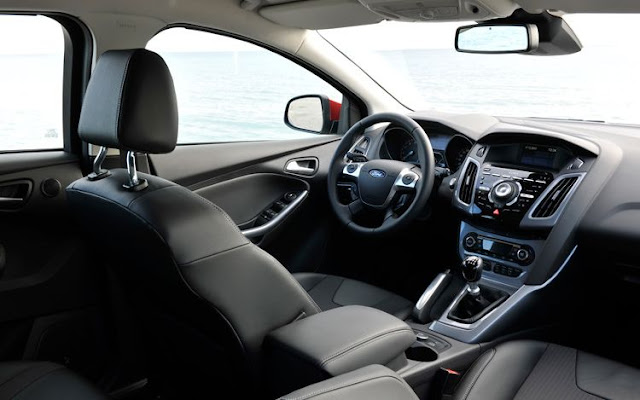 Dashboard ford focus interior hatch back