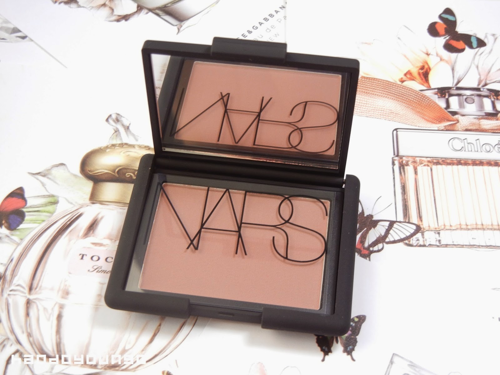Review & Swatches: NARS Blush in Douceur.