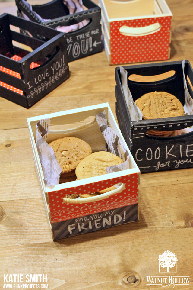 Create these chalkboard cookie crates using Walnut Hollow Mini Crates and following this tutorial by Katie Smith