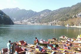 boat ride in nainital which is one of the best hill station in uttarakhand in north india