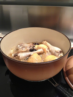 Tajine de poulet aux pruneaux Tajine de poulet aux pruneaux