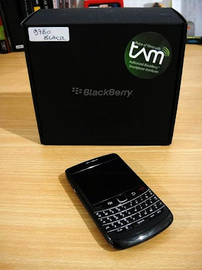 Blackberry Onyx II 9780 (Bold),_ Harga : Rp.2.500.000,-