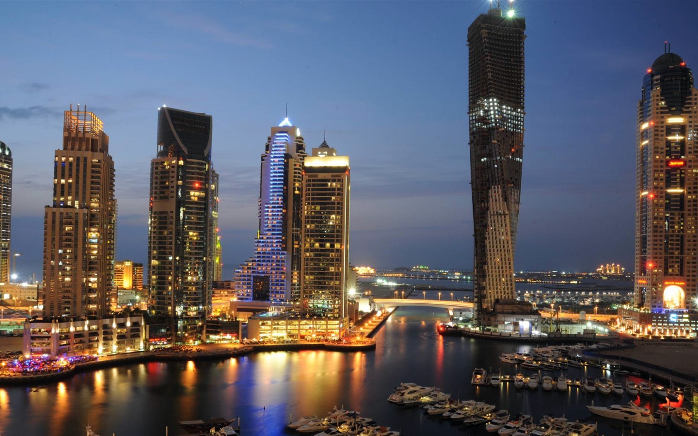 [Image: Dubai+Skyline+Hd+Wallpaper.jpg]