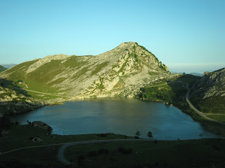 Lago Enol Lago Enol en los Lagos de Covadonga