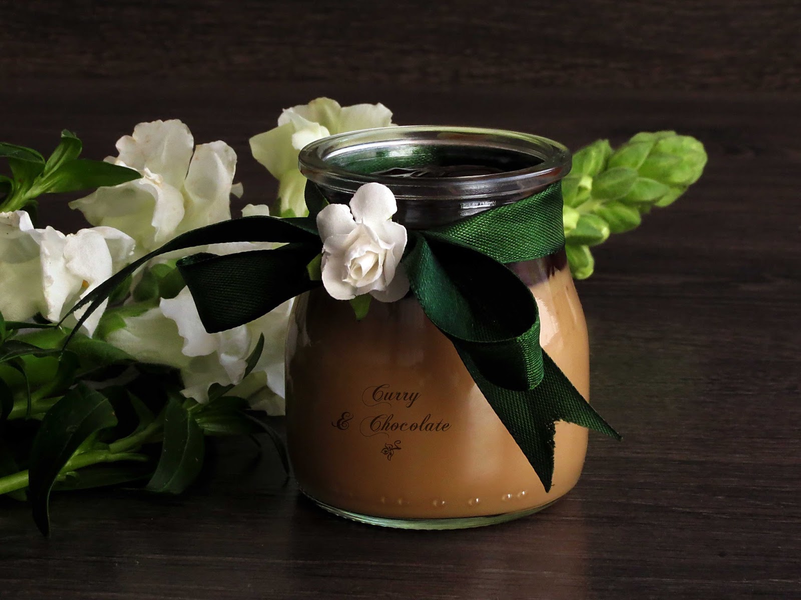 Panna cotta de café aromatizada con brandy y con chocolate - Coffee panna cotta with brandy and chocolate Panna cotta de café aromatizada con brandy y con chocolate - Coffee panna cotta with brandy and chocolate