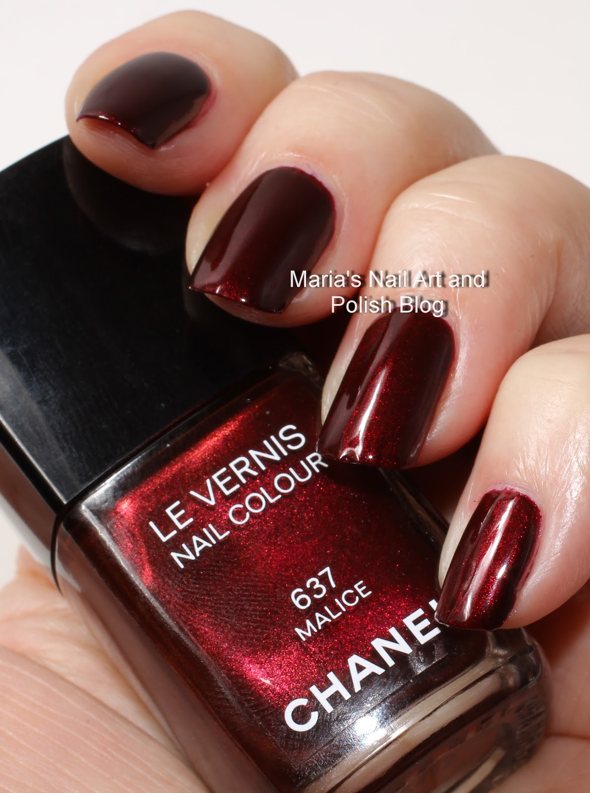 The boxes under the bed: Chanel Delight and Holiday Le Vernis - Swatches  and Review